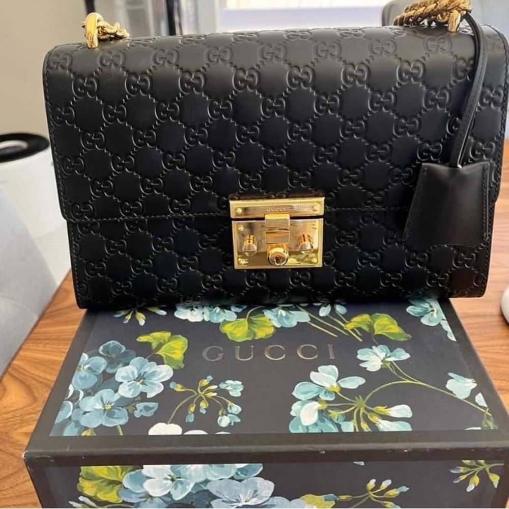 Selling for 1,100. I’m pregnant so I’m selling most of my used expensive stuff